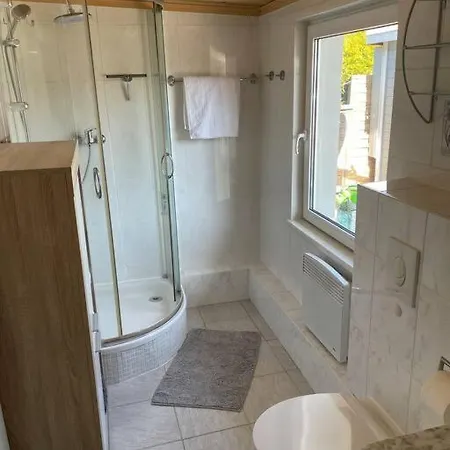 別荘 Haus Am Grimnitzsee Mit Garten ヨーアヒムスタール