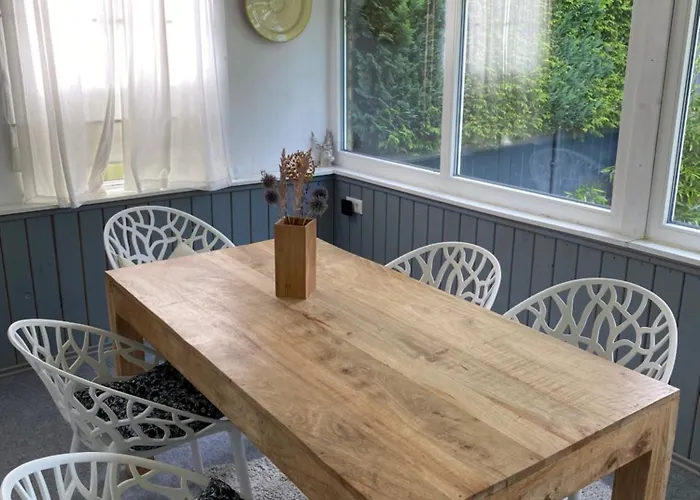 Haus Am Grimnitzsee Mit Garten بيت للعطل